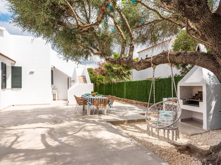 Location de vacances pour 6 personnes, avec terrasse et jardin à Cala en Bosc - 4