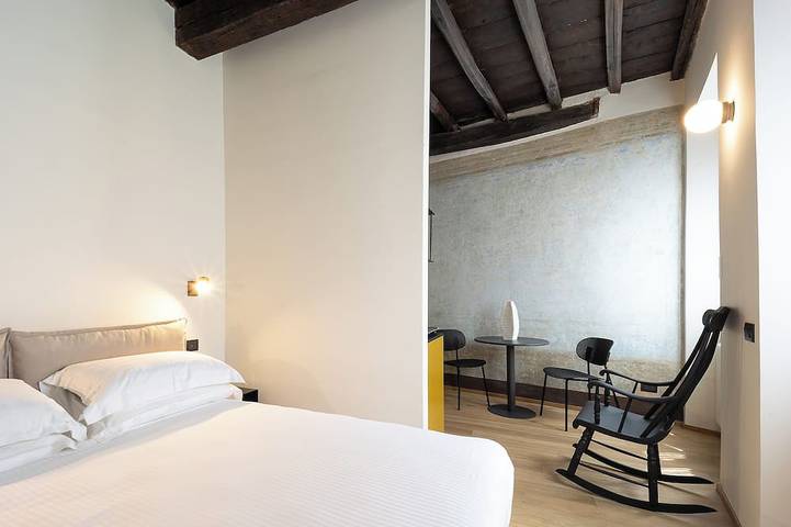 Entire apartment, Vacation home in Tivoli - Residenza San Valerio in the historic center in Tivoli, Rome Province