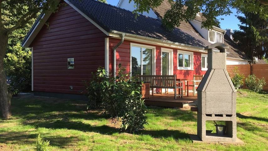 Bauernhof für 6 Personen, mit Terrasse und Whirlpool sowie Garten und Pool in Grömitz