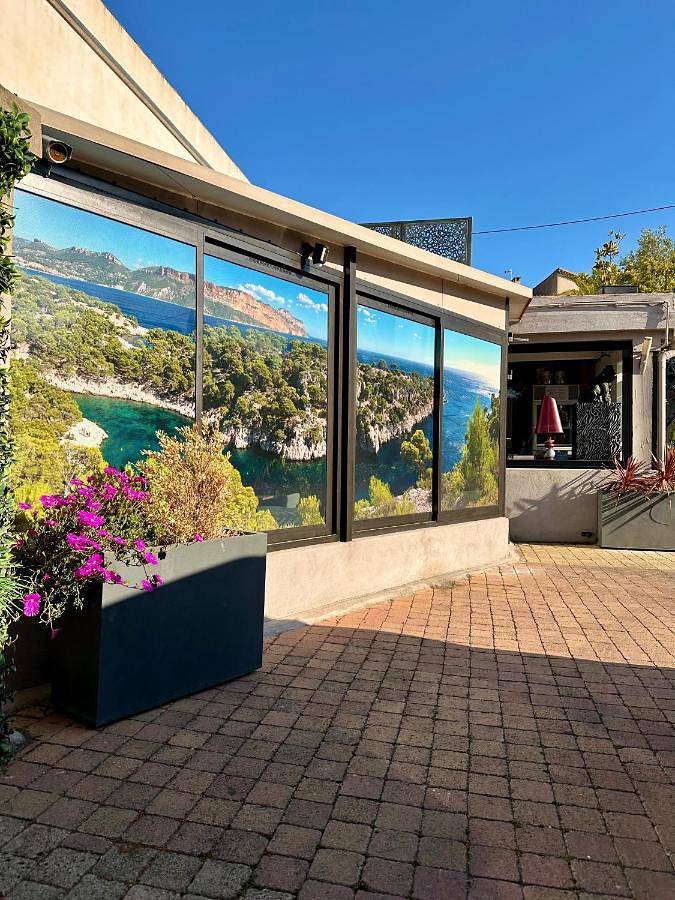 Hôtel pour 2 personnes, avec piscine et jardin ainsi que jacuzzi et sauna dans Casino De Cassis - 3