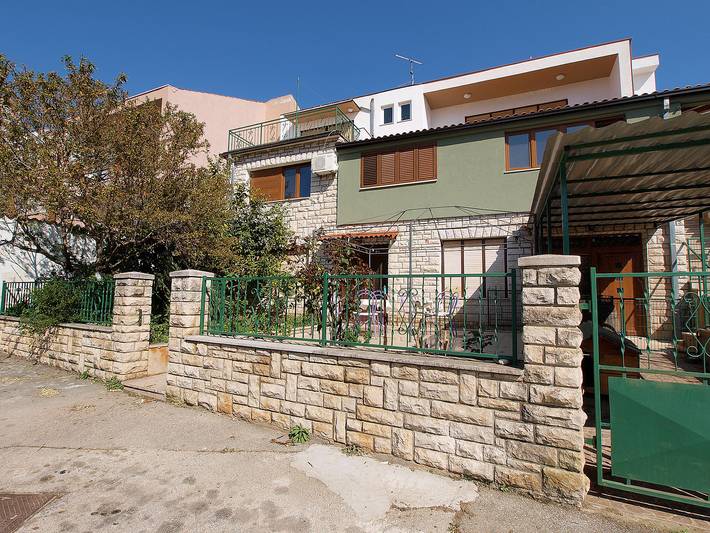 Gîte pour 8 personnes, avec terrasse à Pula - 3