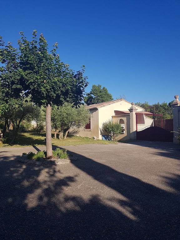 Petite maison 42 m² avec piscine in Villevieille, Région de Nîmes