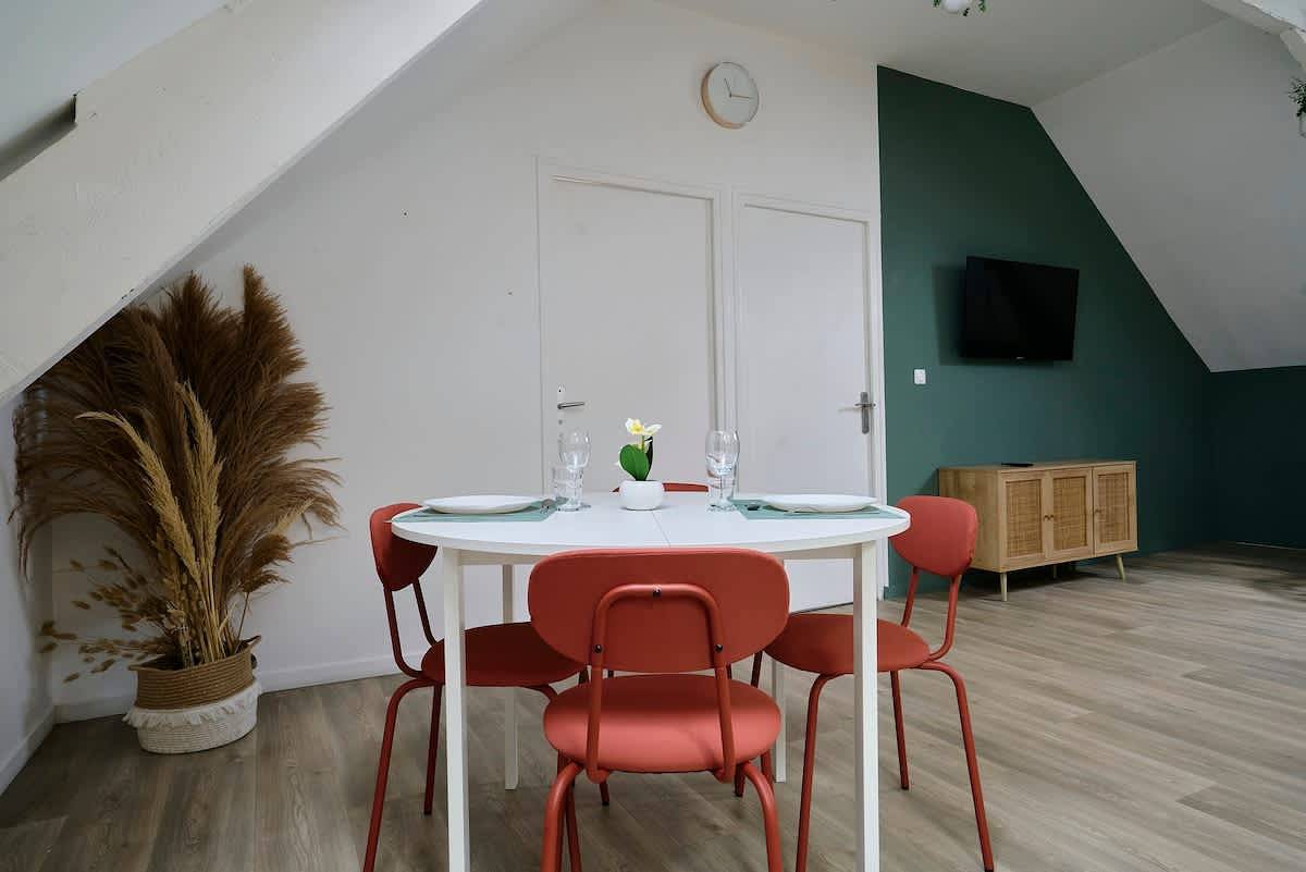 Ganze Wohnung, En déplacement 10, les combles wifi gratuit in Tourcoing, Lille und Umgebung