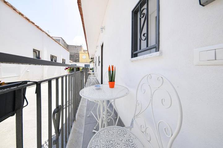 Location de vacances pour 2 personnes, avec terrasse dans Ischia Porto - 3