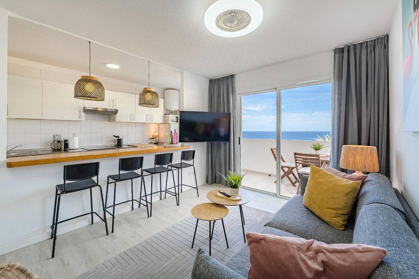 Apartamento entero, Apartamento Vacacional 'Playa La Arena 2 Habitaciones' con Vista al Mar, Balcón y Wi-Fi in Playa Neptuno (Santiago del Teide), Santiago del Teide