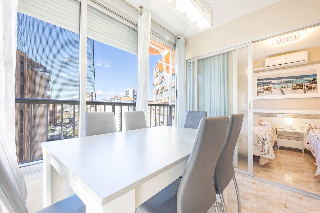Apartamento entero, Apartamento 'Levante' con vistas al mar, Wi-Fi y aire acondicionado in Benidorm, Costa Blanca
