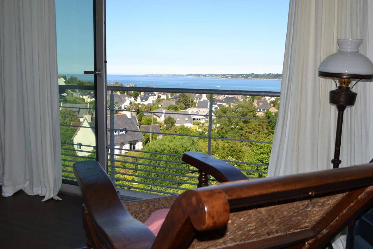 Suite with Sea View in Perros-Guirec, Côte de Granit Rose