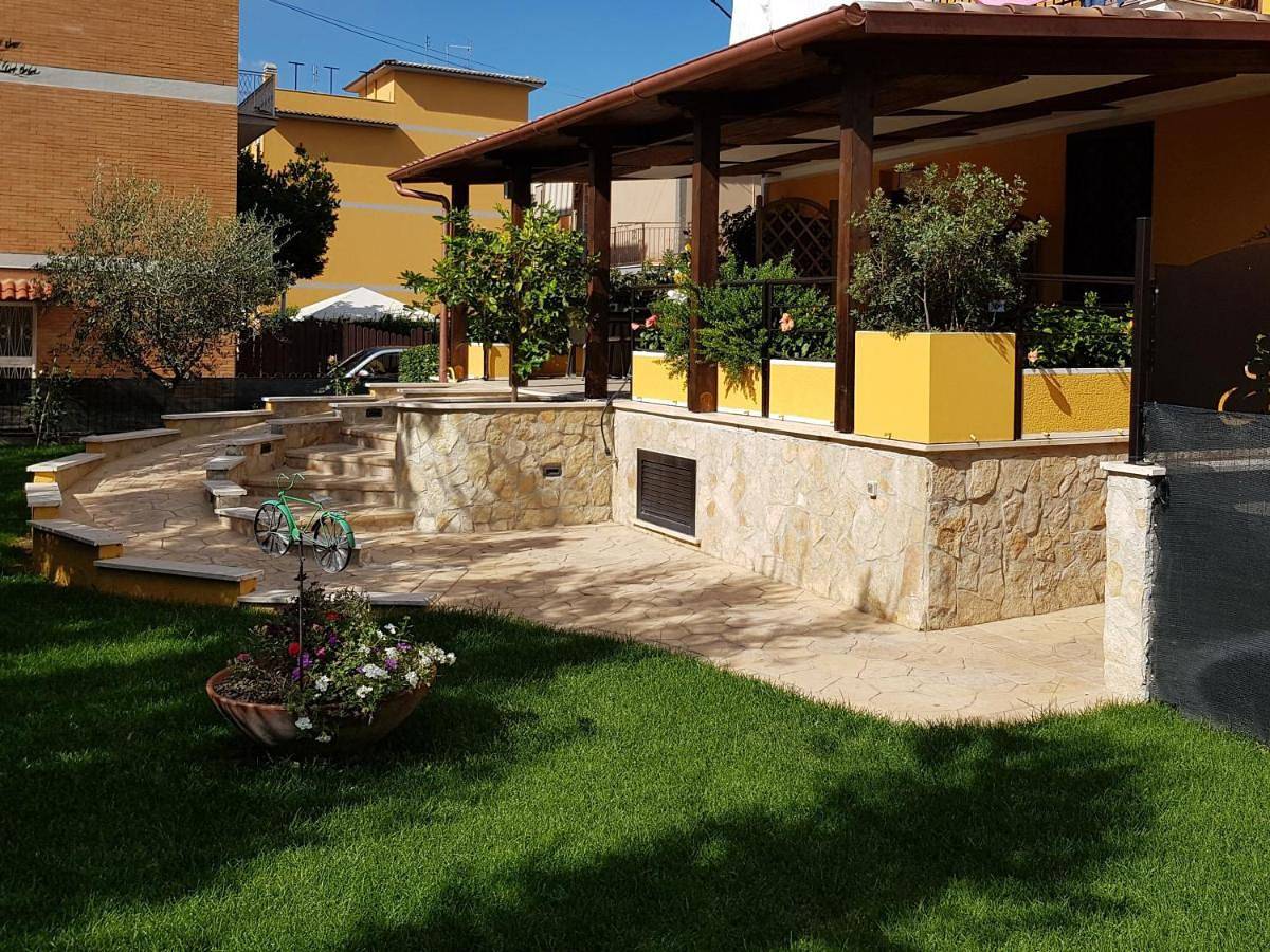 4 Rent di Cicchinelli Lorella in Albano Laziale, Provincia di Roma