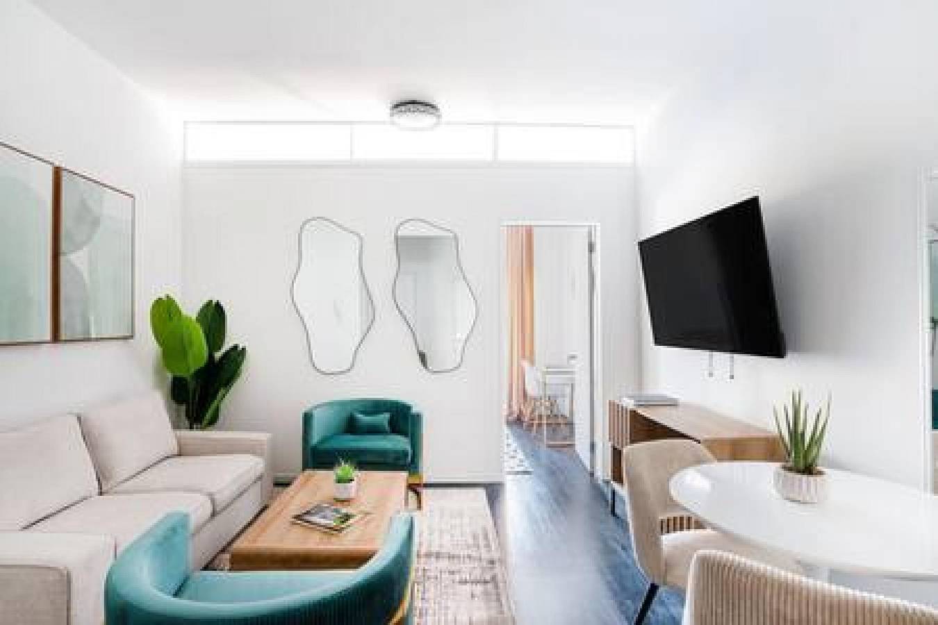 Entire apartment, 444-5A Newly renovated 1Br in Hell's Kitchen in Manhattan, New York City