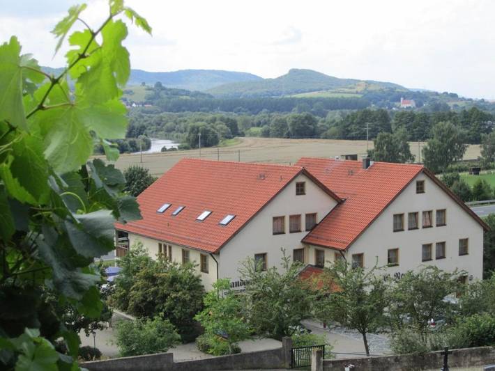 Hotel, mit Terrasse und Garten