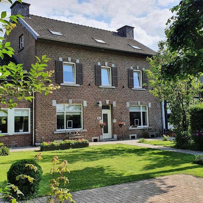 Location de vacances pour 2 personnes, avec Terrasse ainsi que Jardin et Vue dans Noorbeek