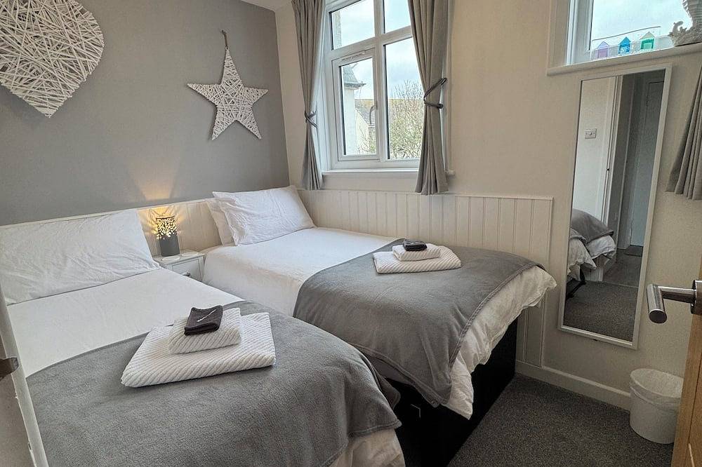 Apartamento entero, Beautiful cosy seafront 2 bed apartment with private parking - sleeps 4 in Worthing, Sussex Occidental