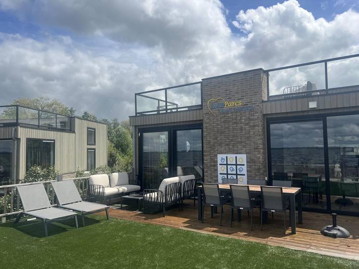 Villa for 3 people, with garden and lake view in The Netherlands