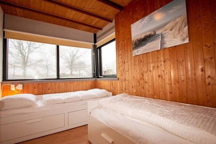 Ferienhaus für 5 Personen, mit Terrasse und Garten sowie Pool in Burgh-Haamstede - 4