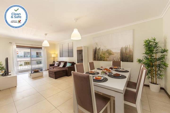 Ferienwohnung für 5 Personen, mit Pool und Balkon - 1