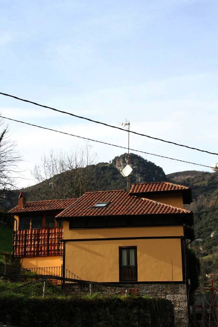 Casa rural para 6 personas, con vistas y jardín, Se admiten mascotas en Proaza - 2