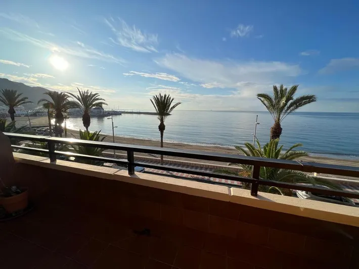 Apartamento de vacaciones para 6 personas, con terraza y vistas - 1
