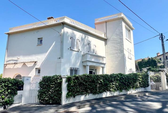 Villa pour 10 personnes, avec piscine et vue ainsi que bassin pour enfant et jardin à Villeneuve-Loubet - 3