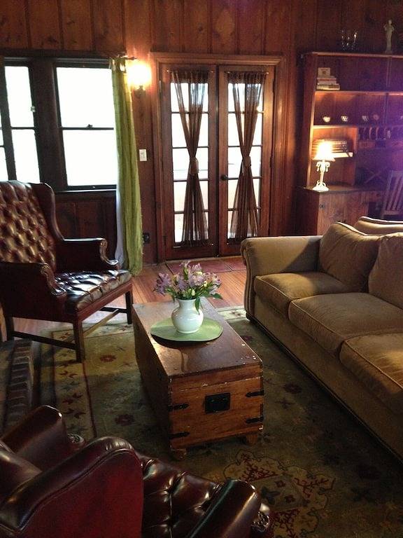 Lodge for 3 Guests in Los Angeles, Los Angeles County