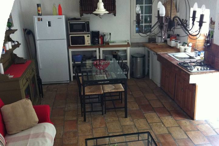 Charmantes Haus im provenzalischen Dorf, 10 Min. von Nimes in Poulx, Nimes und Umgebung