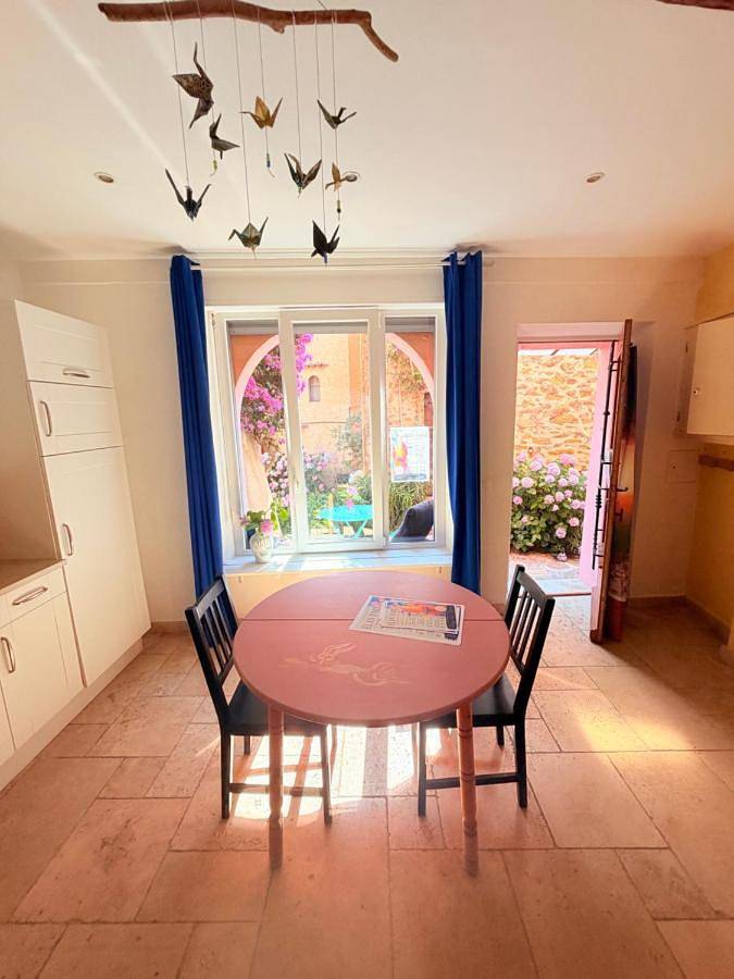 Gîte pour 4 personnes, avec Terrasse et Vue dans Office De Tourisme De Bormes Les Mimosas - Le Port - 3