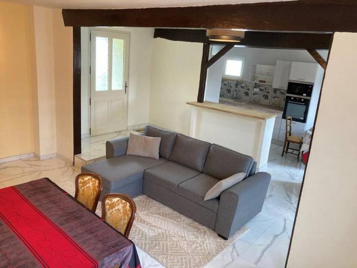 Gîte pour 4 personnes, avec jardin et piscine à La Vernelle