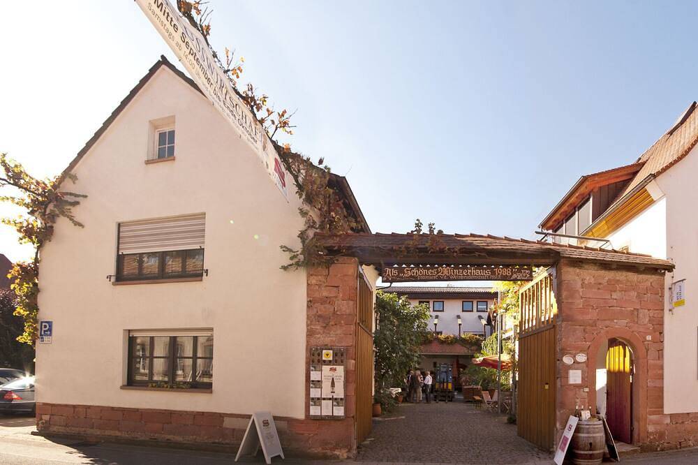 Ganze Wohnung, Ferienwohnung Kirchberg in Leinsweiler, Trifelsland