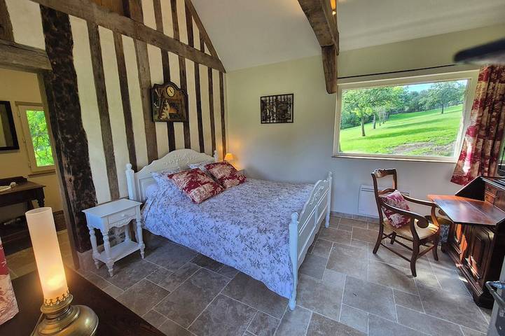Location de vacances pour 2 personnes, avec jardin et piscine à Saint-Hymer - 2