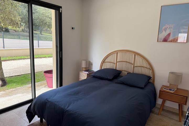 Location de vacances pour 4 personnes, avec jardin et piscine, animaux acceptés à Réauville - 2