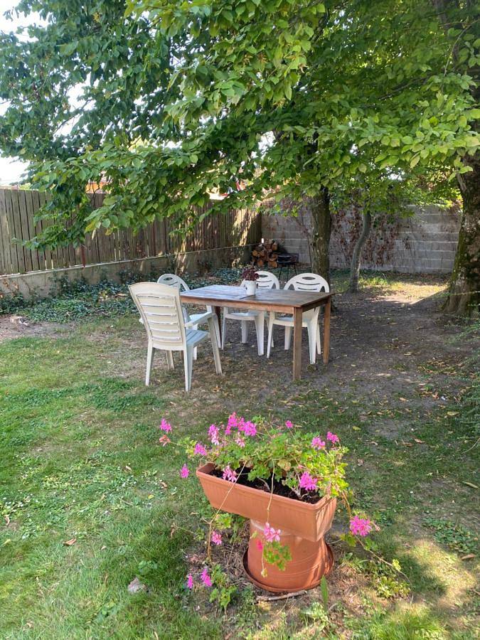 Location de vacances pour 3 personnes, avec jardin à Joncreuil - 2