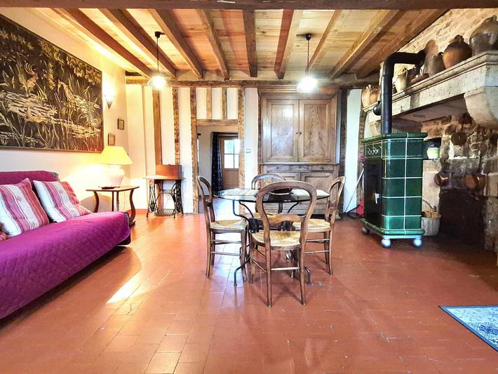 Gîte pour 2 personnes, avec terrasse dans Nièvre