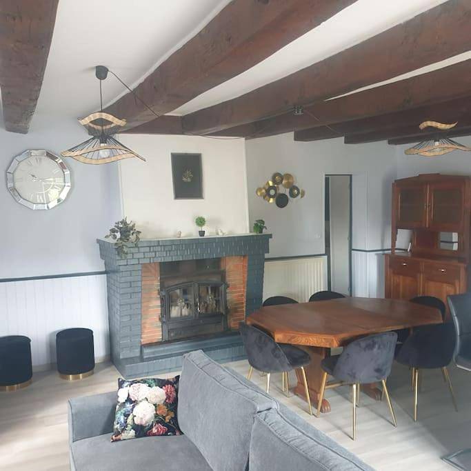 Location de vacances pour 6 personnes, avec terrasse ainsi que jacuzzi et piscine à Pressac - 4