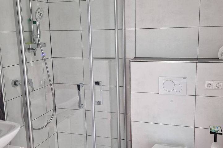 Ganze Wohnung, Helle, liebevoll eingerichtete 1-Zimmer-Wohnung in ruhiger Lage. in Bad Bellingen, Südschwarzwald