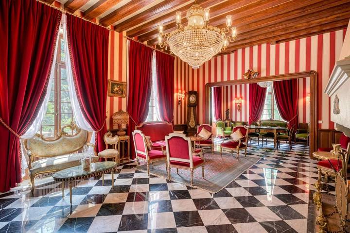 Location de vacances pour 6 personnes, avec jardin et jacuzzi ainsi que piscine et sauna à Barbizon - 4