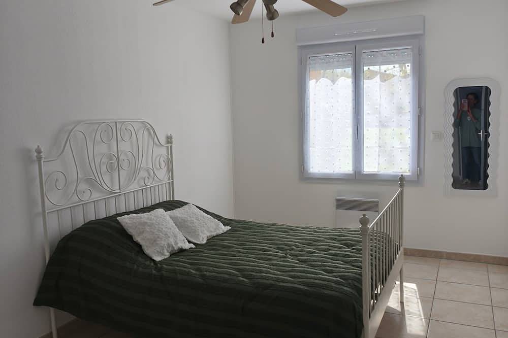 Entire apartment, Apartment cozy2 bedrooms ideal stay Provence in Saint-Martin-de-Crau, Mediterranean Coast (France)
