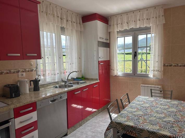 Casa de vacaciones para 4 personas, con vistas además de jardín y terraza, Se admiten mascotas - 1