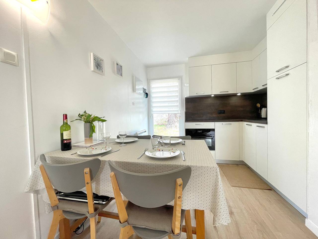 House with heated pool, tennis, Wi-Fi 600m from the sea in Bretignolles-sur-Mer, Loire Valley