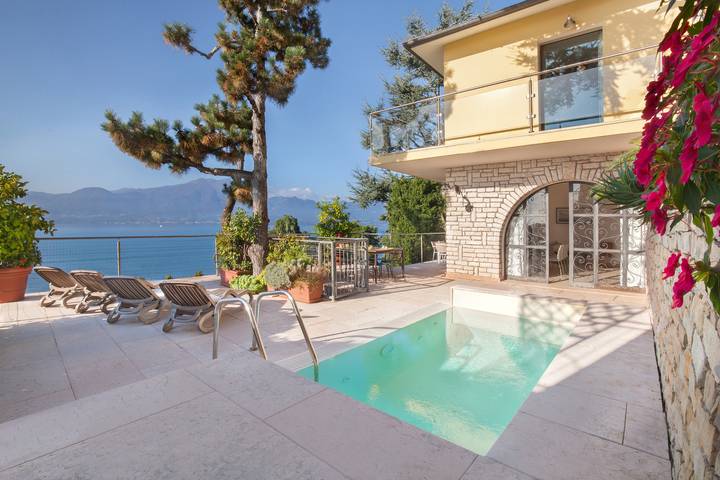 Villa für 12 Personen in Torri del Benaco