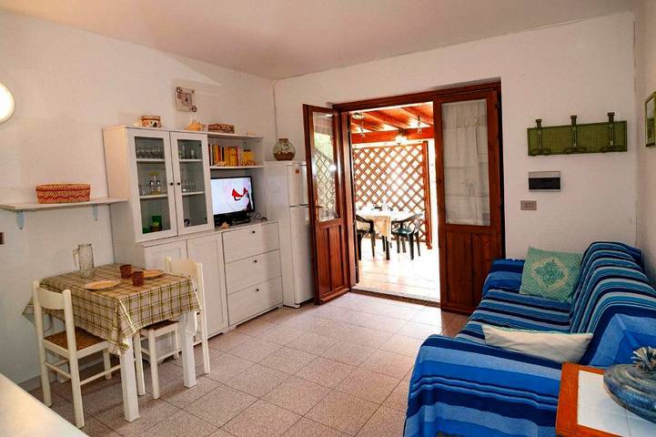 Location de vacances pour 3 personnes, avec vue et jardin, adapté aux familles à Porto Ottiolu - 4