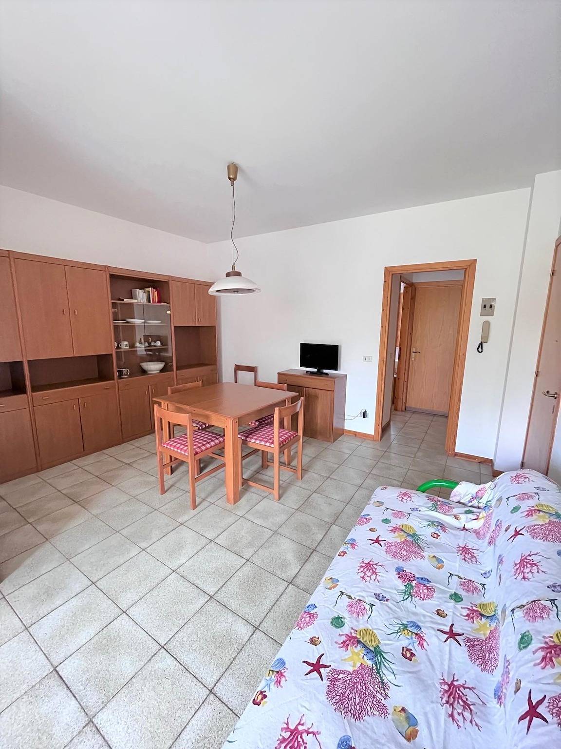 Appartement entier, Appartement de vacances pour 4 personnes avec terrasse in Sirolo, Riviera del Conero