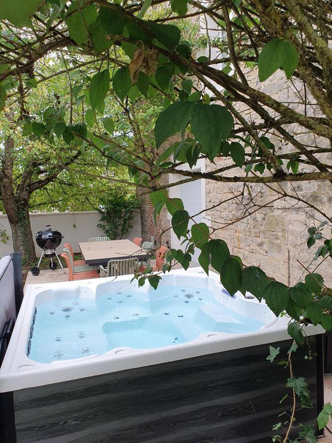 Location de vacances pour 4 personnes, avec jacuzzi et jardin à Gilly-lès-Cîteaux - 3