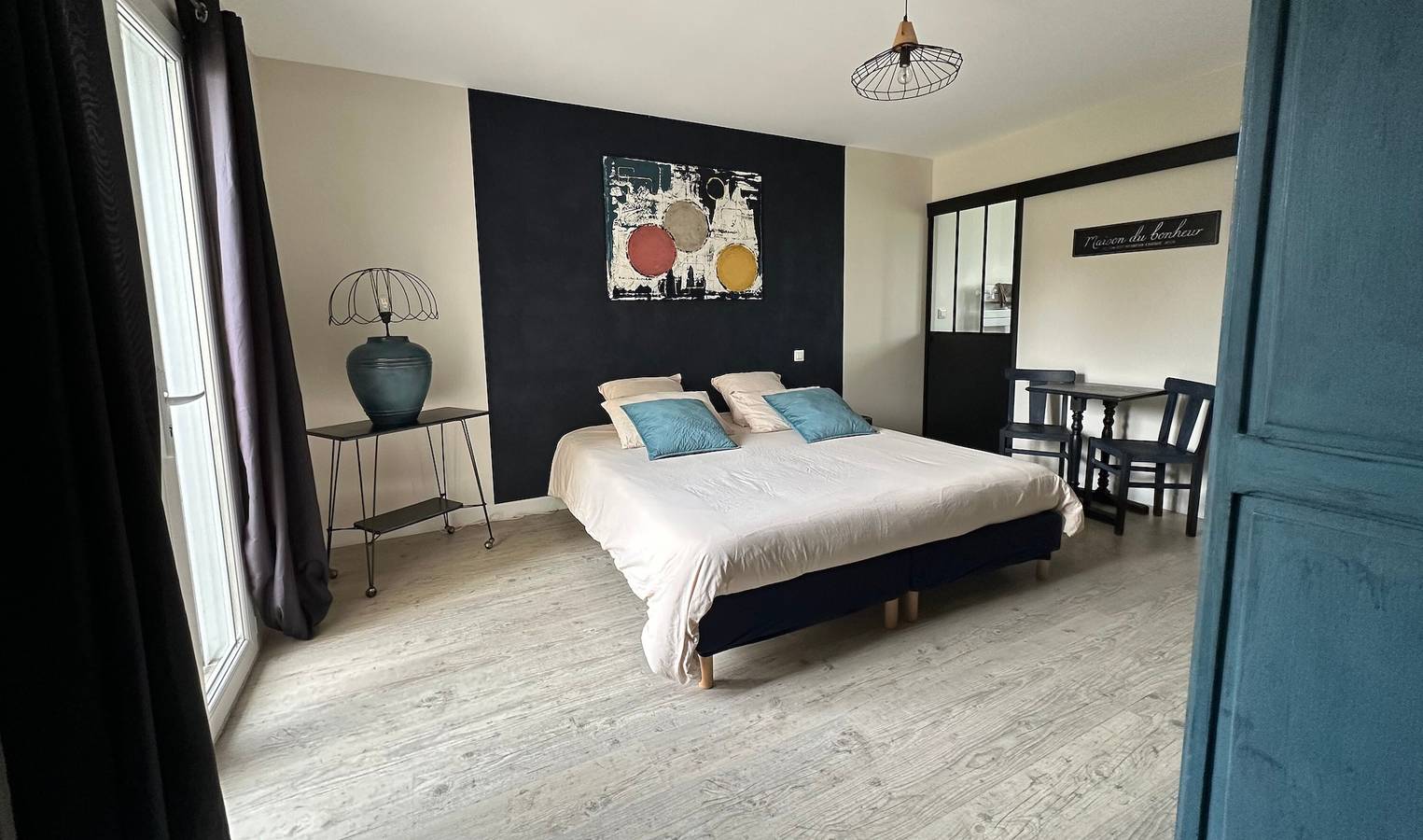 Bed and Breakfast 'L'écrin D'anabelle Futuroscope' with Private Terrace, Shared Garden and Wi-Fi in Saint-Georges-lès-Baillargeaux, Vienne