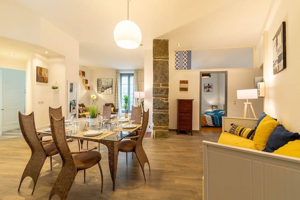 Apartamento entero, Le Contemporain, hipercentro, 80m², 8 pers. in Grenoble, Isère