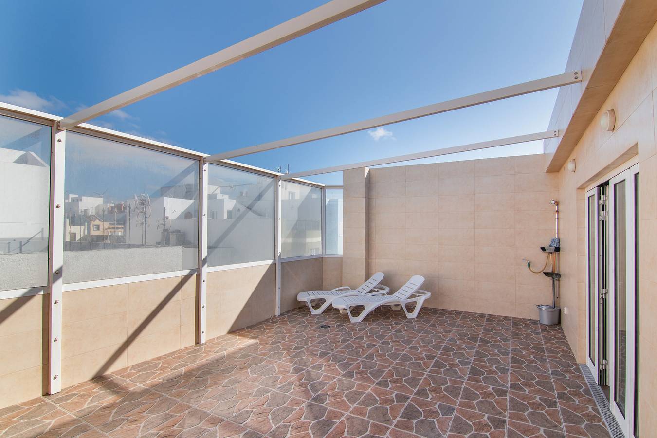 Ganze Wohnung, Ferienwohnung 'La Terrasse Des Amis Arinaga' mit privater Terrasse und Wlan in Arinaga, Agüimes