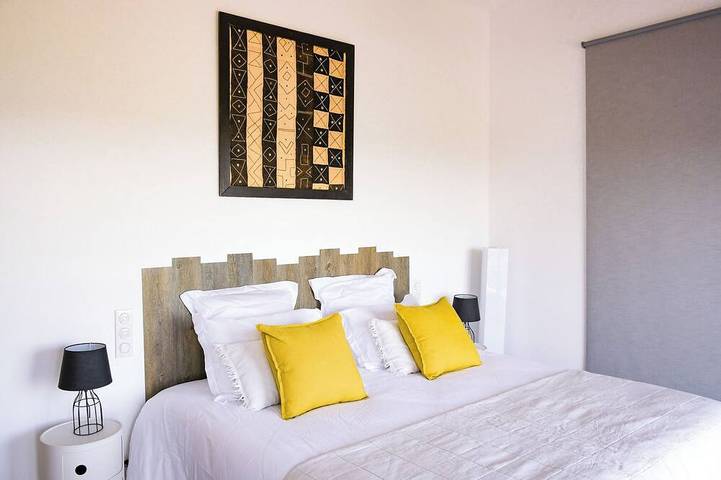 Les Hauts d'Avignon - Guesthouse - Room 2 in Rochefort-du-Gard, Region de Nimes