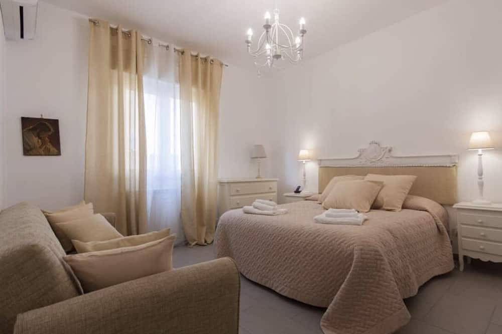 Holiday & House - Learned Prestige Mondello Holidays in Playa Mondello, Palermo