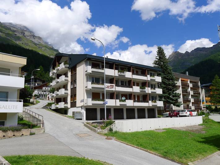 Ferienwohnung für 4 Personen, mit Balkon und Garten sowie Ausblick in Leukerbad