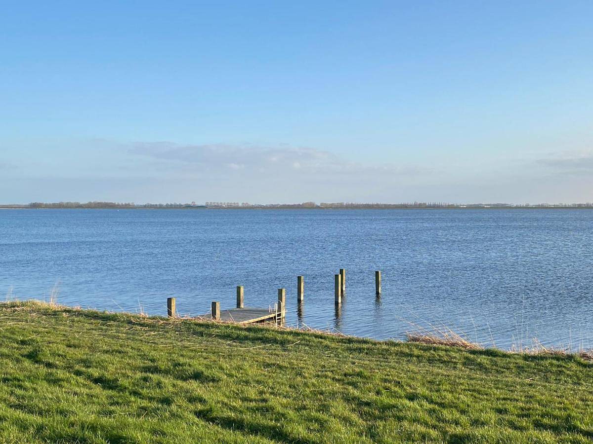 Mobile Home in Lemmer, Ijsselmeer