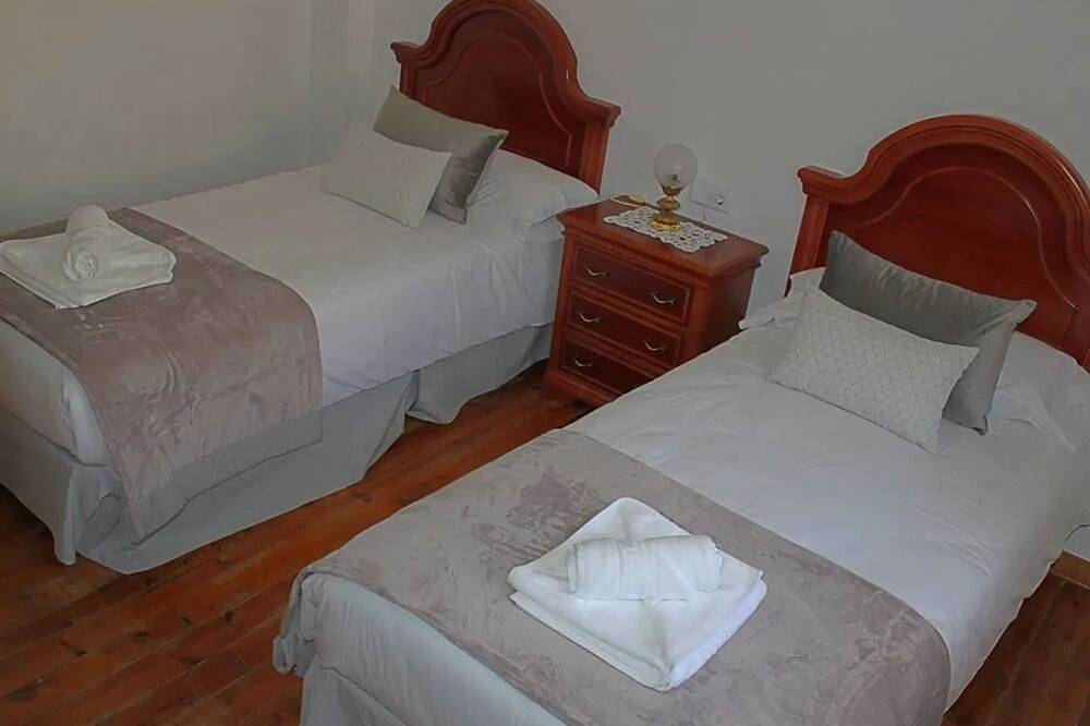 Homerez - Spacious House in Vinuesa with 160 m² in Vinuesa, Soria Province