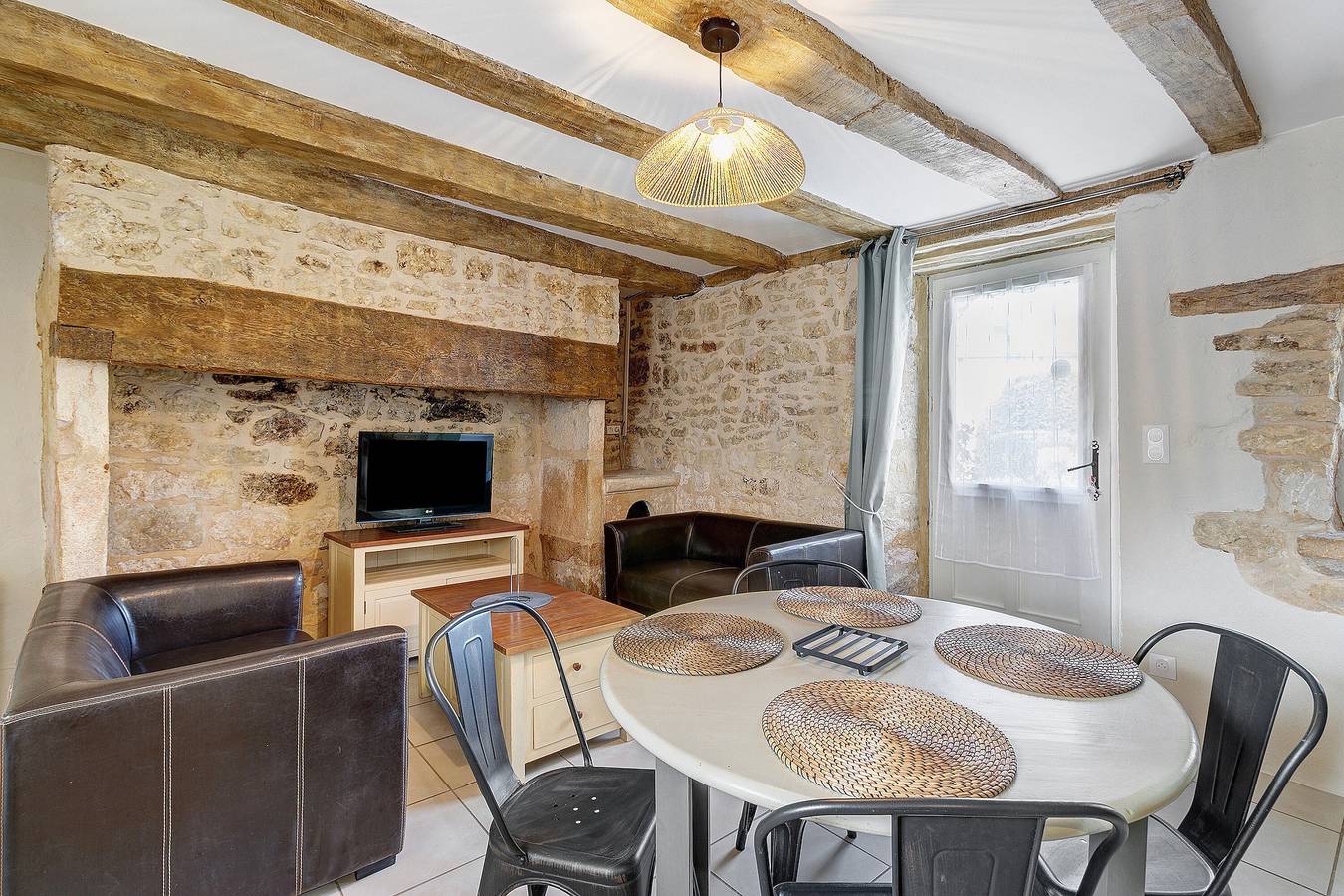 Maison de vacances 'Les Crouquets - La Grange' avec terrasse partagée, jardin privé et Wi-Fi in Jayac, Périgord Noir